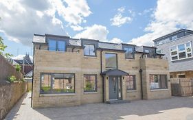 Stylish Modern Newly Built Apartment 15 Min From City Centre